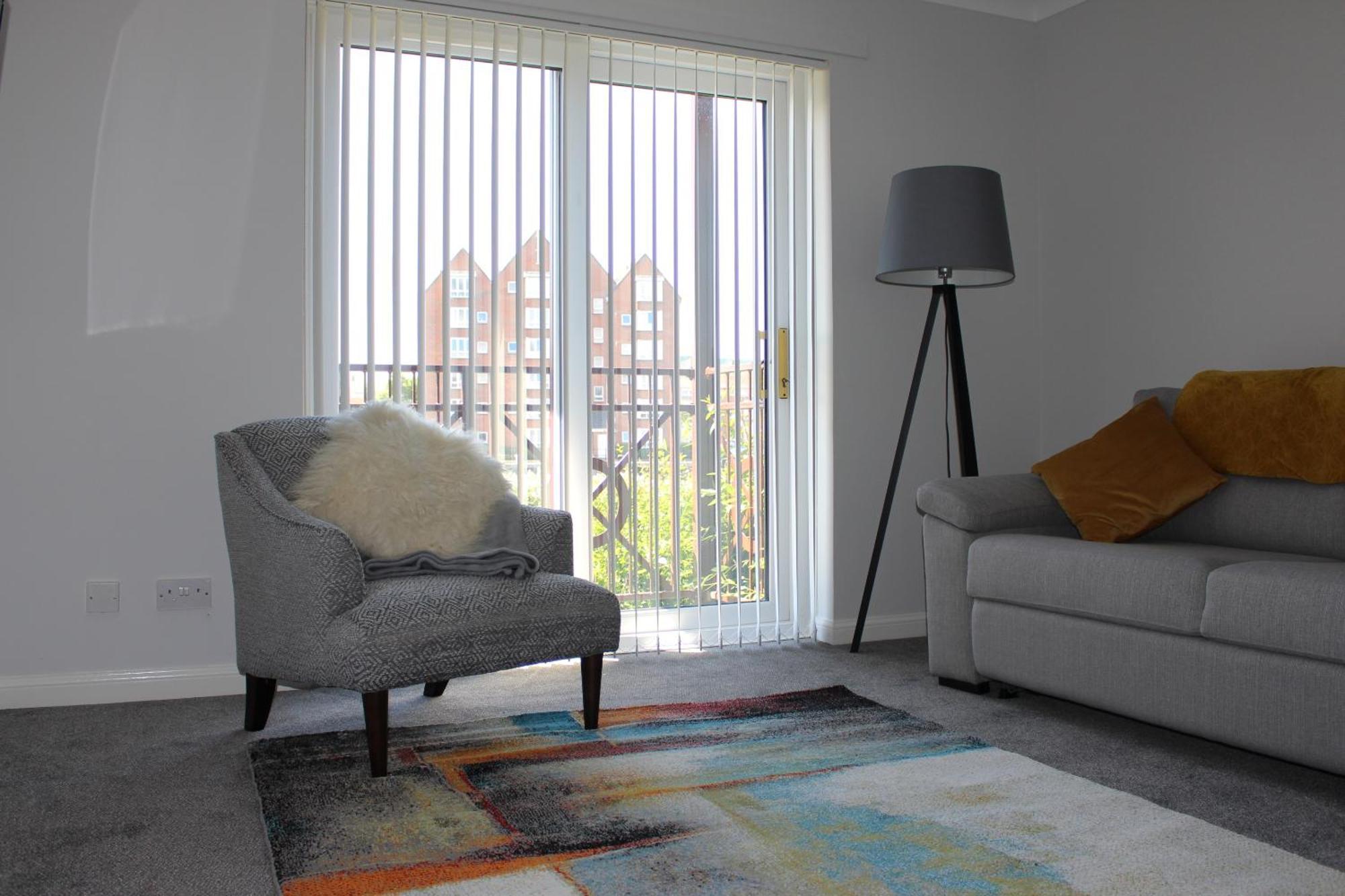Riverside Apartment *